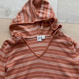Roxy V-Neck Hooded Sweater in Rust and Cream